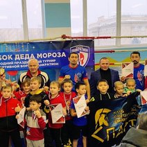 Спортсмены из Соль-Илецка стали призерами новогоднего турнира по спортивной борьбе