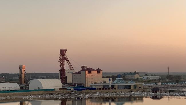 Сегодня в Соль-Илецке поздравляют шахтеров с их профессиональным праздником