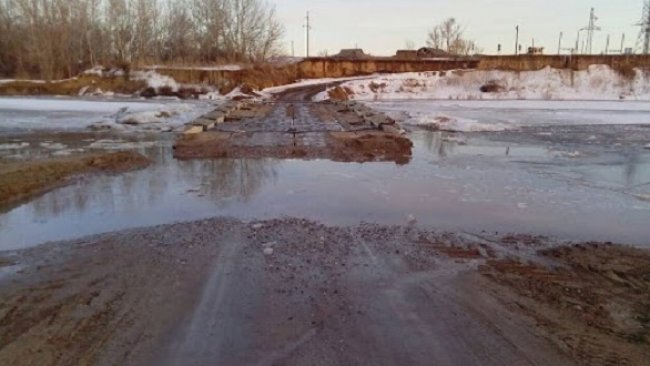 В Соль-Илецком городском округе вода отрезала села