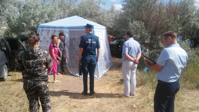 В Соль-Илецке пожарные наведались в лагерь палаточного кемпинга