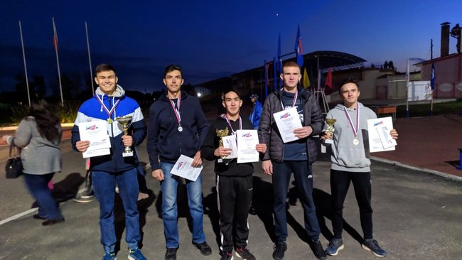 В Соль-Илецке прошли соревнования по воркауту