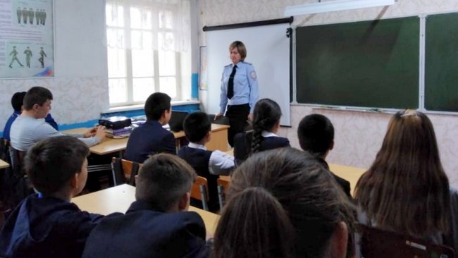 С соль-илецкими школьниками поговорили о вреде наркотиков