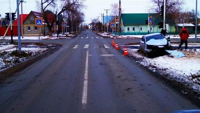 В Соль-Илецке две «легковушки» не поделили дорогу