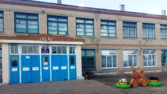 В Соль-Илецке закупку на ремонт школы в Трудовом провели задним числом 