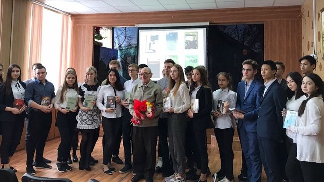 Соль-илецкие школьники отметили юбилей писателя литературным вечером 