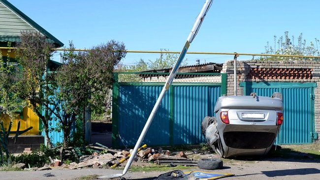 В Соль-Илецке на Вокзальной на крышу перевернулся 