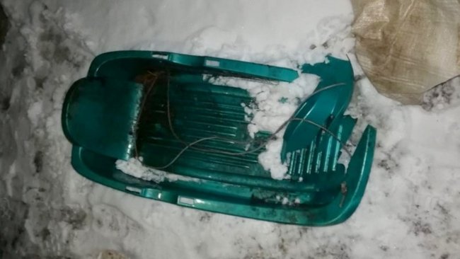 Сольилечанину за кражу автомобильных колес и санок назначили обязательные работы