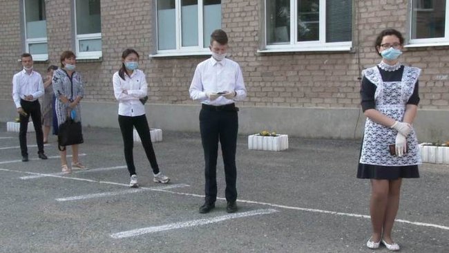 Выпускники Соль-Илецка сдали первый ЕГЭ в условиях пандемии