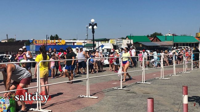 У входных групп на курорт в Соль-Илецке выстраиваются огромные очереди