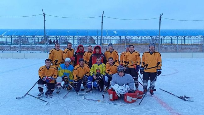 В Соль-Илецке состоялись игры по хоккею с шайбой