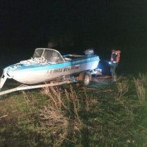 В Соль-Илецком округе спасатели на лодке эвакуировали сельчанина на «большую землю»