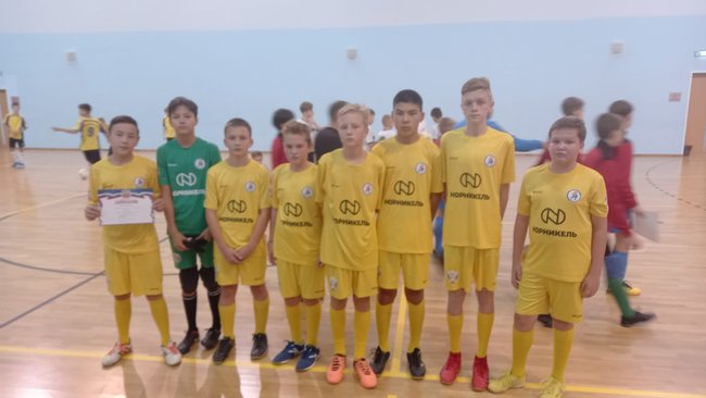 Футболисты Соль-Илецка заняли второе место в первенстве области по мини-футболу