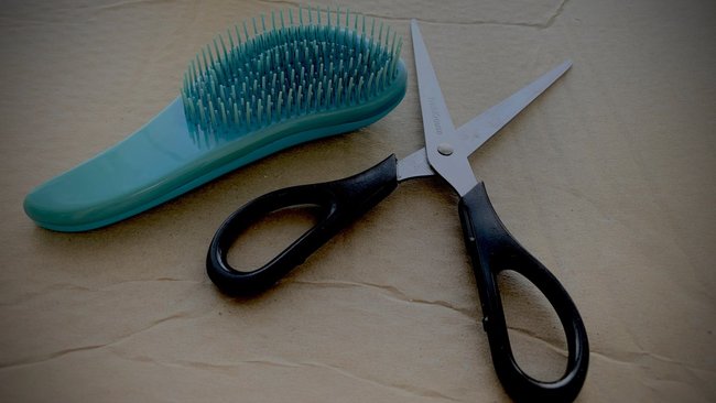 В Соль-Илецке предприниматель незаконно уволила парикмахера