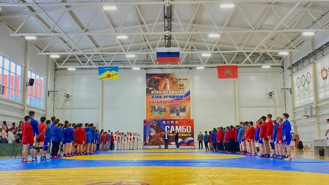 Спортсмены из Соль-Илецка приняли участие в первенстве Оренбуржья по самбо