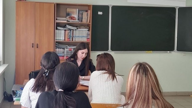 В Соль-Илецке студентам рассказали об ответственности за преступления 