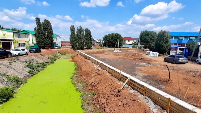 В Соль-Илецке при благоустройстве жителям улицы Набережной перекрыли доступ к домам