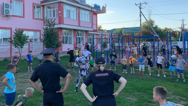 Полицейские Соль-Илецка провели спортивную тренировки для детей и молодежи