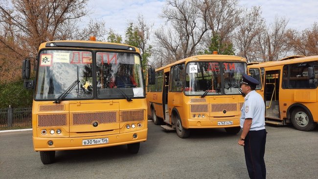 В Соль-Илецке перед 1 сентября проверили детские автобусы