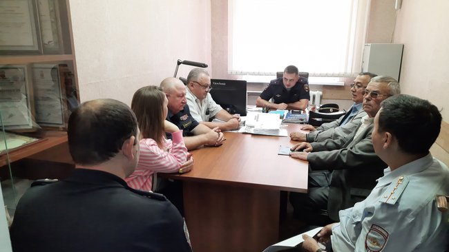 Сотрудники ГИБДД провели «круглый стол» с директорами школ по вопросам дорожной безопасности