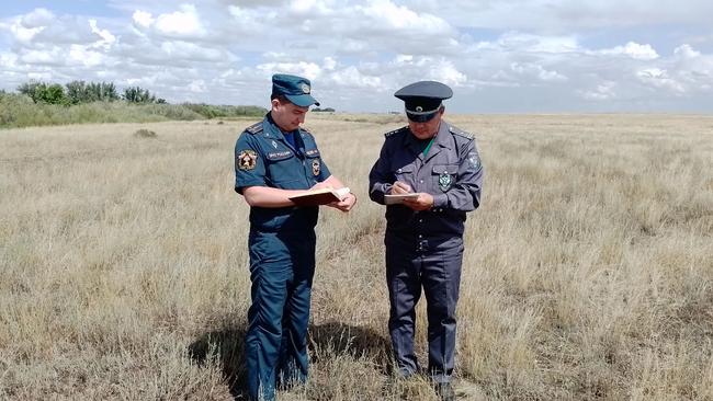 В Соль-Илецке проверяют сельхозугодья на наличие сухой травы 