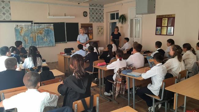 Для Соль-Илецких школьников провели инструктажи по безопасности дорожного движения