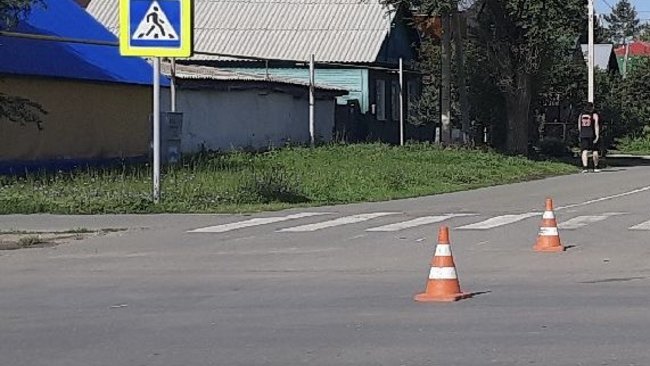 В Соль-Илецке водитель не выдержал боковой интервал и столкнулся с другим автомобилем