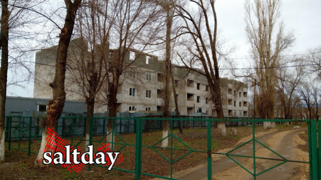 В Соль-Илецке на четвертом этаже обвалился лестничный марш в новостройке