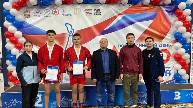 Самбисты из Соль-Илецка завоевывают награды на различных первенствах