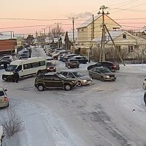 В Соль-Илецке возле больницы столкнулись два автомобиля