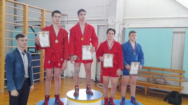 Серебряную медаль занял сольилечанин на первенстве Орска по самбо