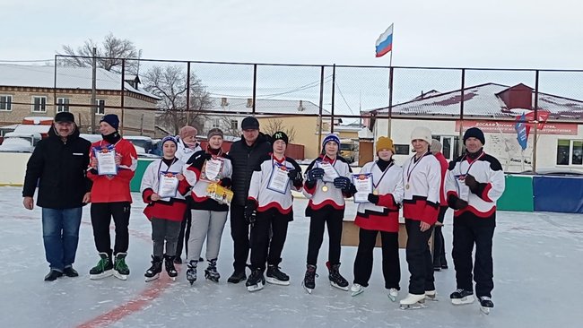Команда Детского дома Соль-Илецка заняла первое место в спортивном празднике «Серебряные коньки 2024»