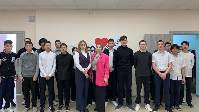 Сотрудники Соль-Илецкого суда поговорили с подростками об ответственности за незаконный оборот наркотиков