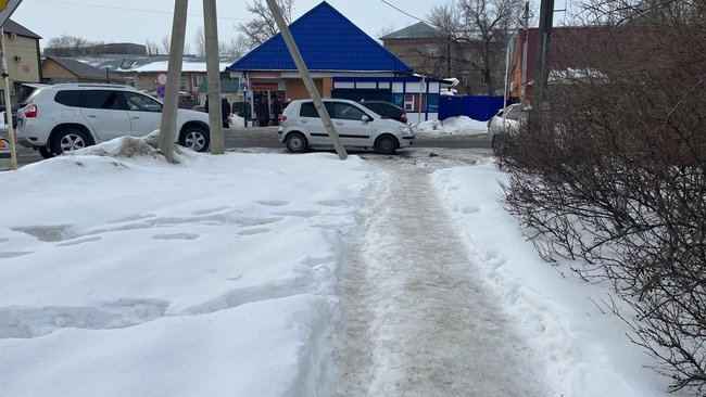 Сольилечанка подала в суд на УГХ Соль-Илецка из-за падения на скользком тротуаре