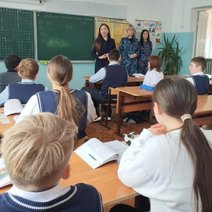 Инспектор ПДН Соль-Илецка провела беседу с лицеистами о правилах поведения в интернете