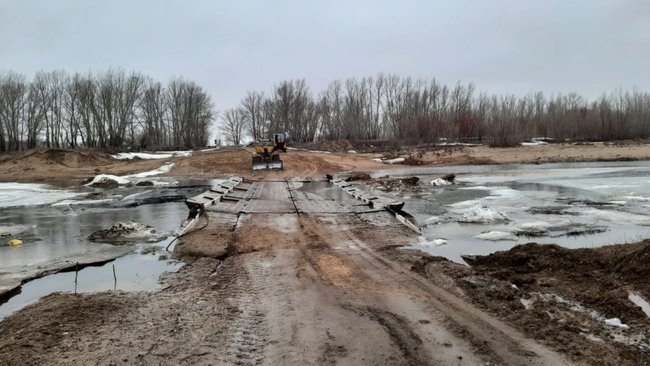 В Соль-Илецком округе сегодня закроют движение по понтонному мосту