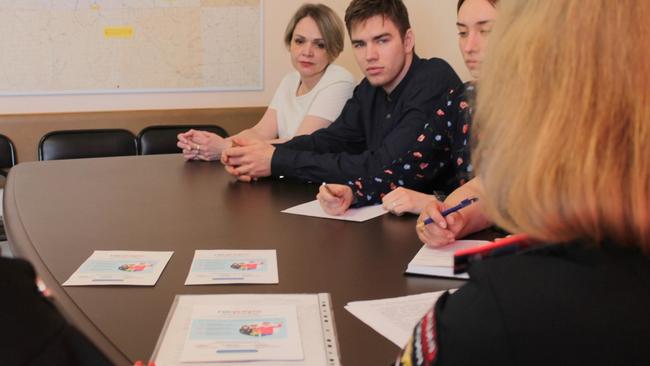 В Соль-Илецке работники военного комиссариата встретились с представителем ОМВД