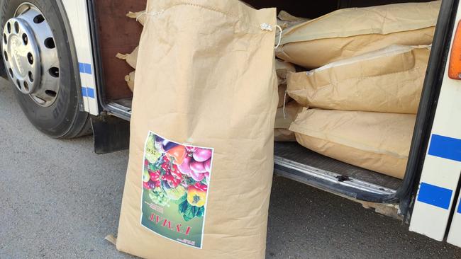 В Акбулаке пресечен незаконный ввоз удобрений из Казахстана