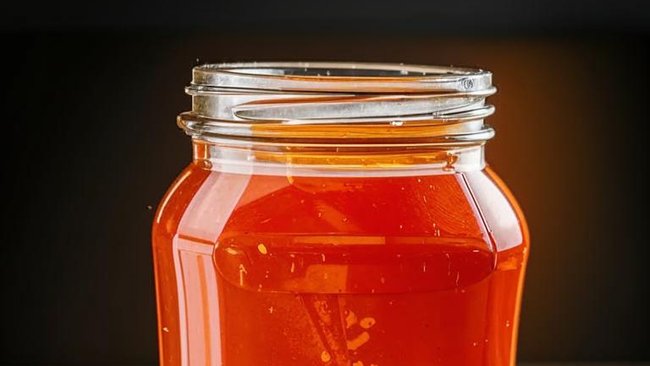 Под Акбулаком задержали 900 килограмм меда