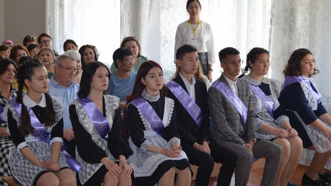 В Соль-Илецке выпускники сдают итоговую аттестацию