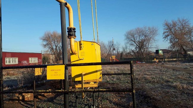 В Соль-Илецке водитель повредил газопровод и скрылся с места ДТП