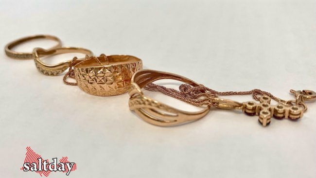 В Соль-Илецке гостья стащила кольцо