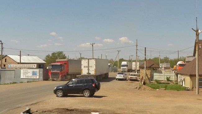 В Соль-Илецке прокуратура требует привести в нормативное состояние остановки на «Новом элеваторе»