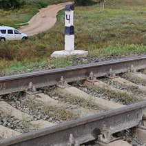 Под Акбулаком грузовой поезд снес пьяного пешехода