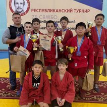 Юные самбисты из Соль-Илецка завоевали медали на республиканском турнире в Туймазах  