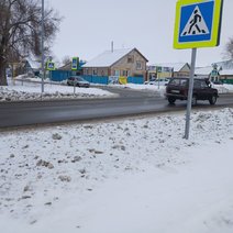 Сольилечане: нерасчищенные тротуары создают угрозу на подходах к пешеходному переходу