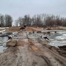 В селе Покровка Соль-Илецкого округа закрыт для движения понтонный мост