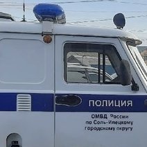 Житель Соль-Илецка угрожал женщине топором