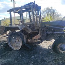 В Соль-Илецке на улице Гонтаренко сгорел трактор 