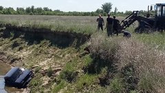 Рыбалка по-соль-илецки: машина съехала с обрыва