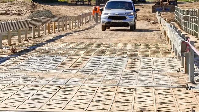 В Соль-Илецком округе закрыт для движения понтонный мост